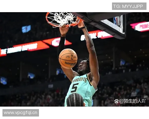 季前赛迎战湖人太阳队晒出布克马威帅气登机照引发关注 季前赛迎战湖人太阳队晒出布克马威帅气登机照引发关注