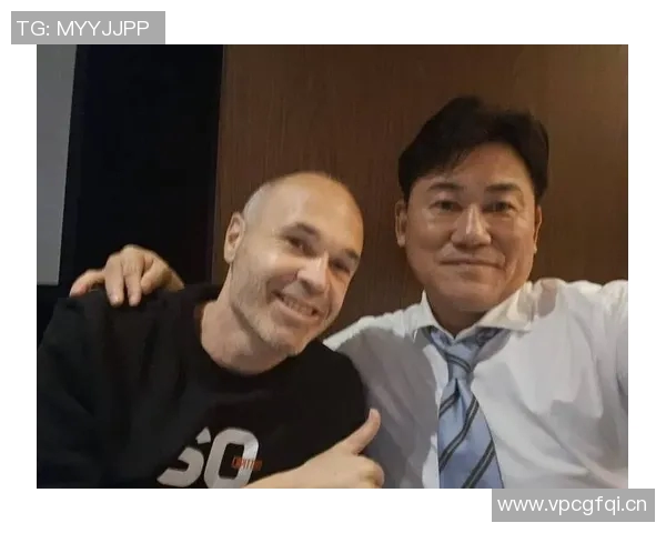 伊涅斯塔重返巴萨训练基地感慨万千回家的感觉真美好