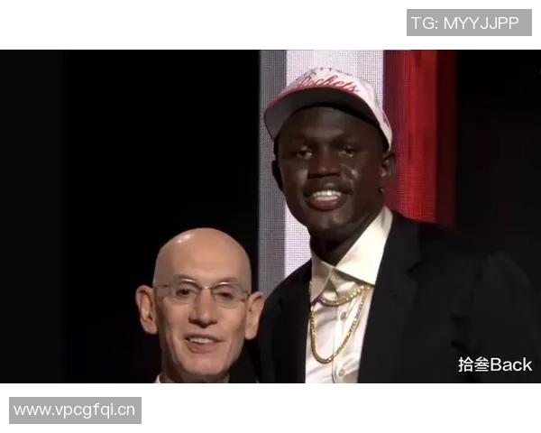 媒体人称杨瀚森的兄弟马卢阿奇与艾顿对位表现不逊色