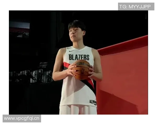 开拓者训练照曝光杨瀚森现身出战与否仍待确认