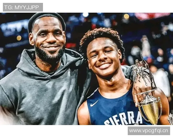 父子同台创历史詹姆斯与布朗尼在NBA赛场上携手共进