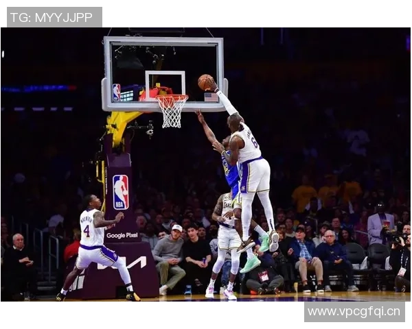 詹姆斯谈三分联盟策略强调领先时犯规能有效限制对手三分球命中率