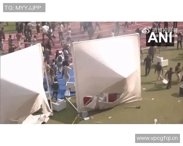 梅西印度行引发混乱当地官员指责组织方贪婪无能与球迷自拍成风