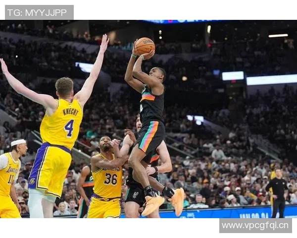 磨合成型的挡拆三叉戟助湖人内线攻防升级实现飞跃