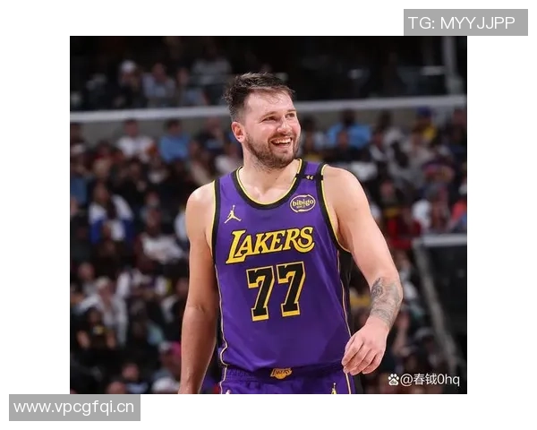 东契奇首秀表现出色15投7中三分球4记斩获25分7篮板4助攻